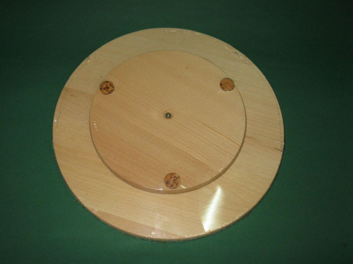 Vue de dessous de la planche à découper rotative PIKUSA